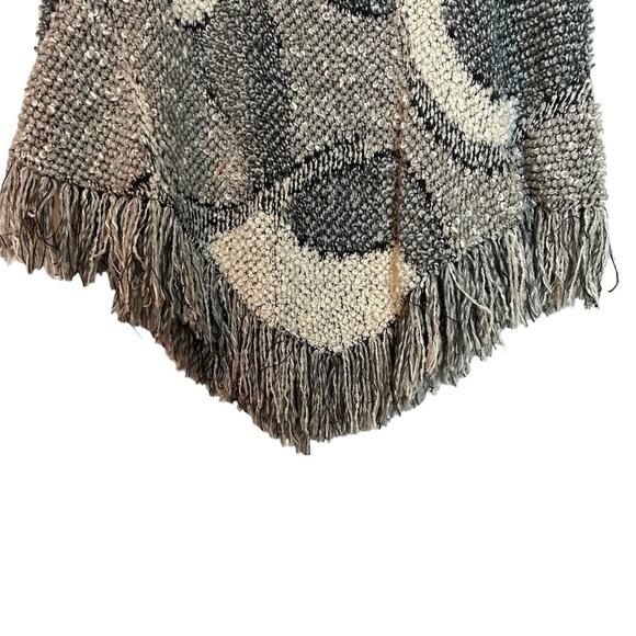 I.N.C.International Concepts Gray White Tan Knit Wool Alpaca Blend Fringe Poncho - Picture 3 of 16